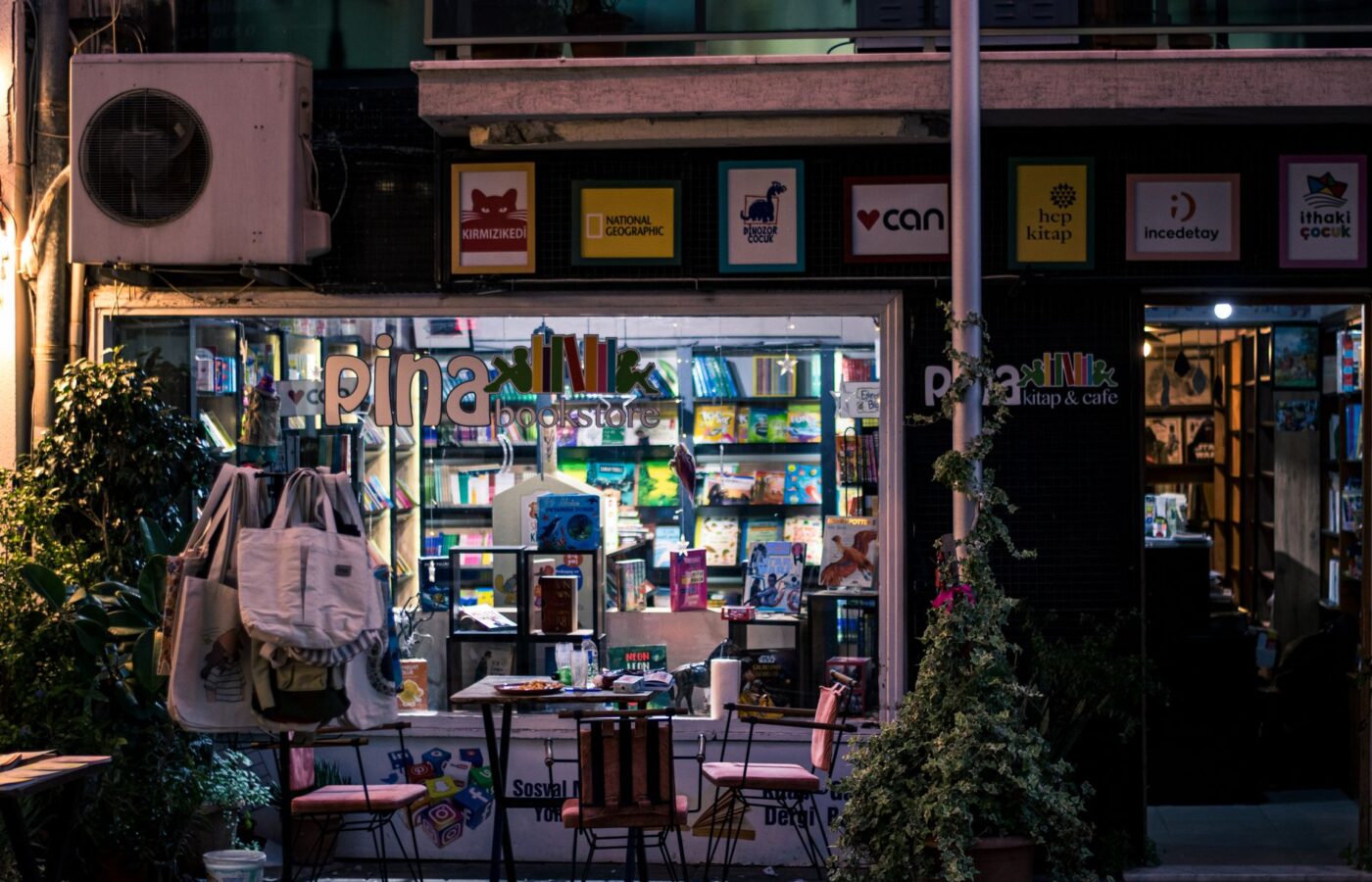 Yayın Dünyasında Yeni Anlaşmalar: Publishers Weekly’den İzlenimler
