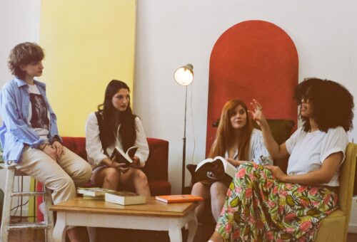 Okuma Yoluyla İtiraz: Kitap Endüstrisinden Banned Books Week Okuma Etkinliği